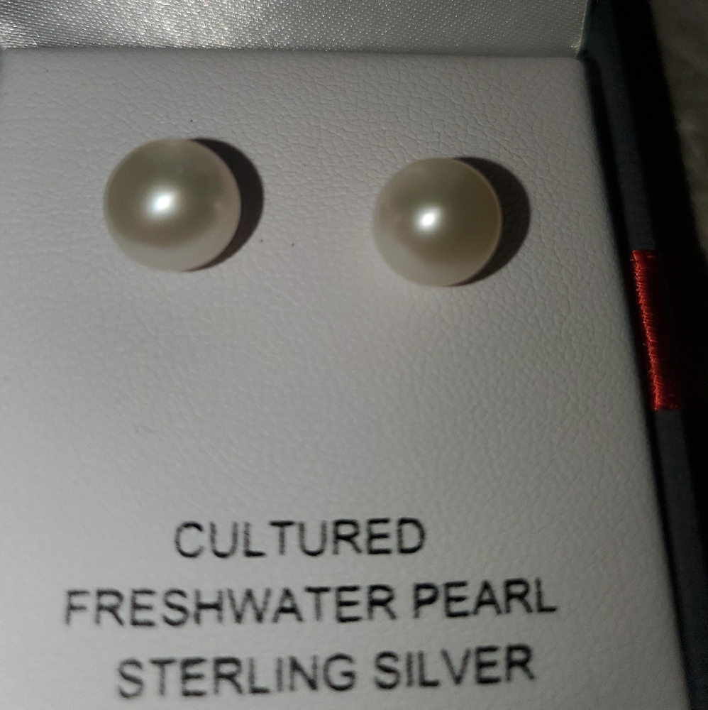 Fresh Water Pearl Earrings